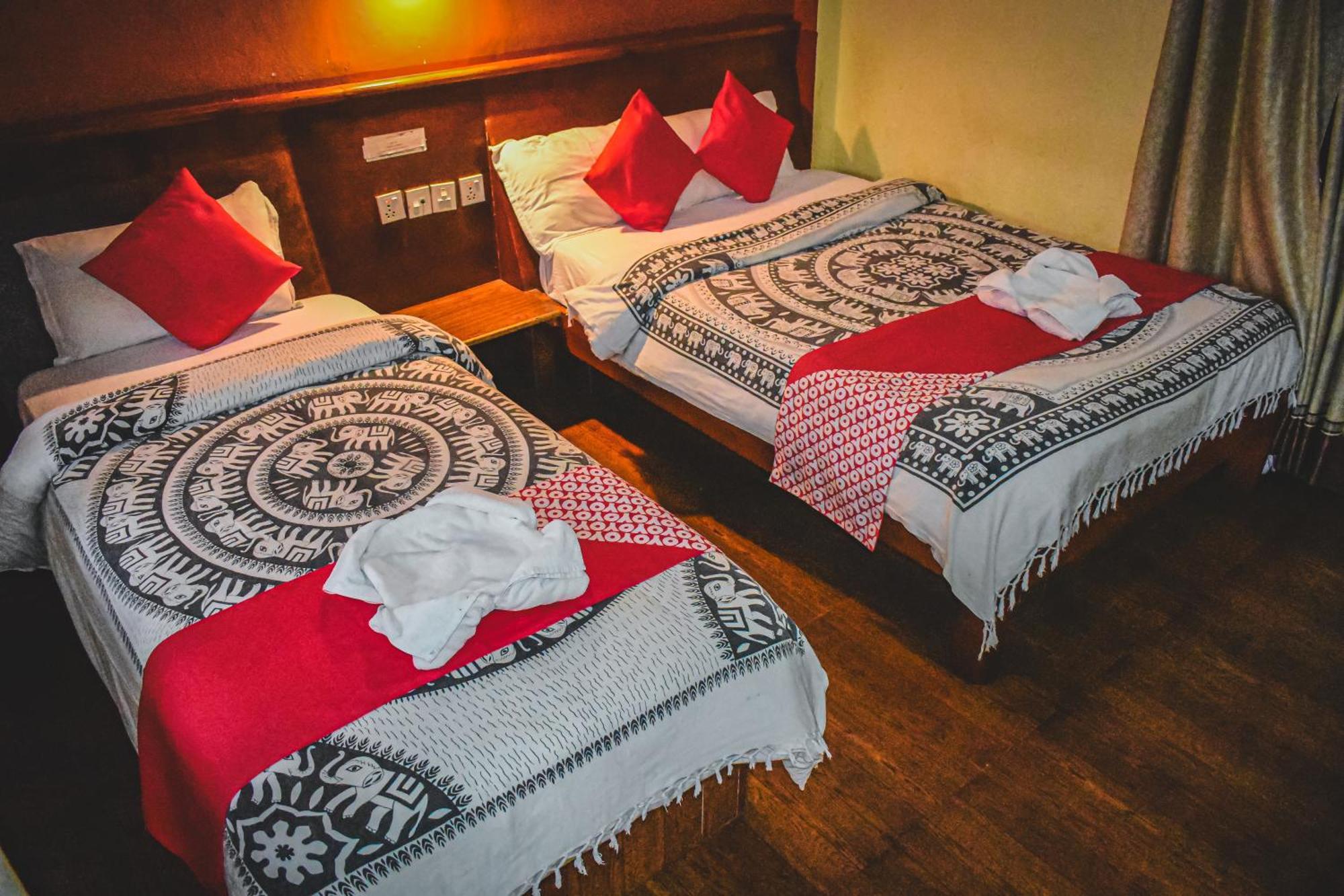 Chitwan Riverside Resort Sauraha Luaran gambar
