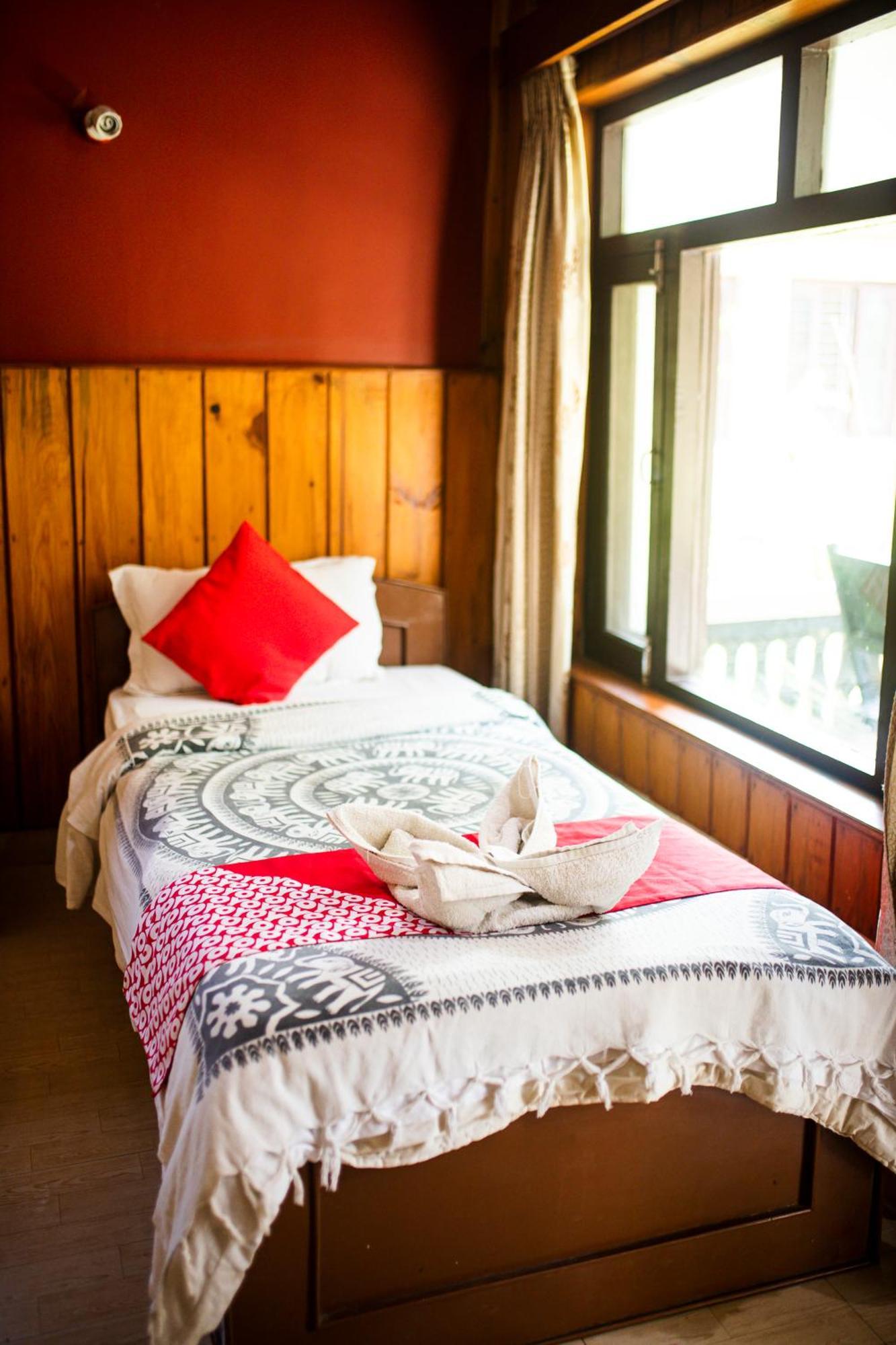 Chitwan Riverside Resort Sauraha Luaran gambar