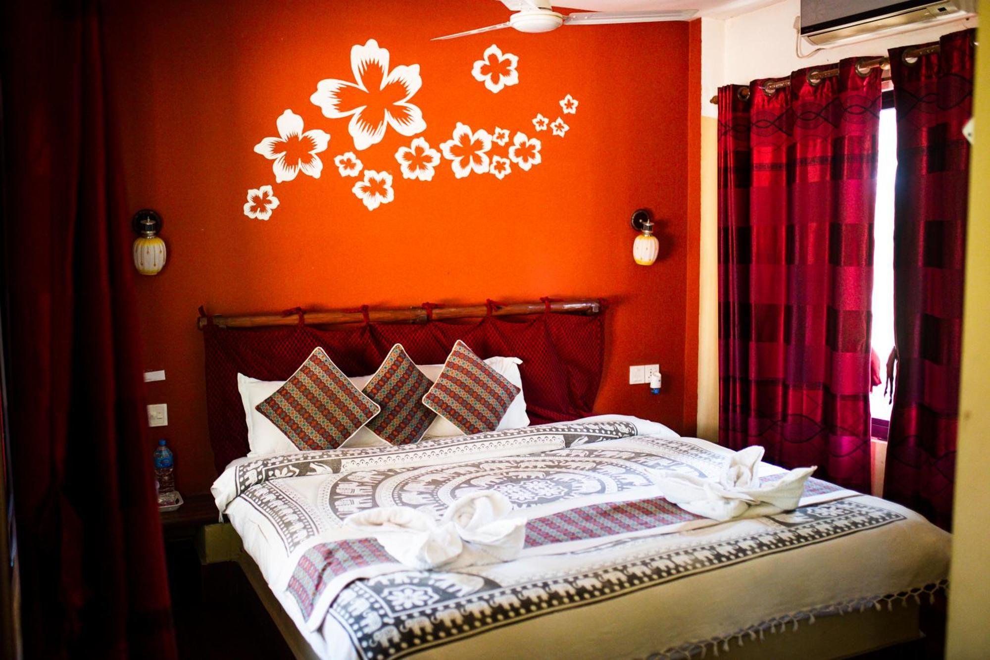 Chitwan Riverside Resort Sauraha Luaran gambar