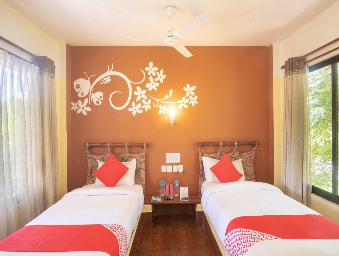 Chitwan Riverside Resort Sauraha Luaran gambar