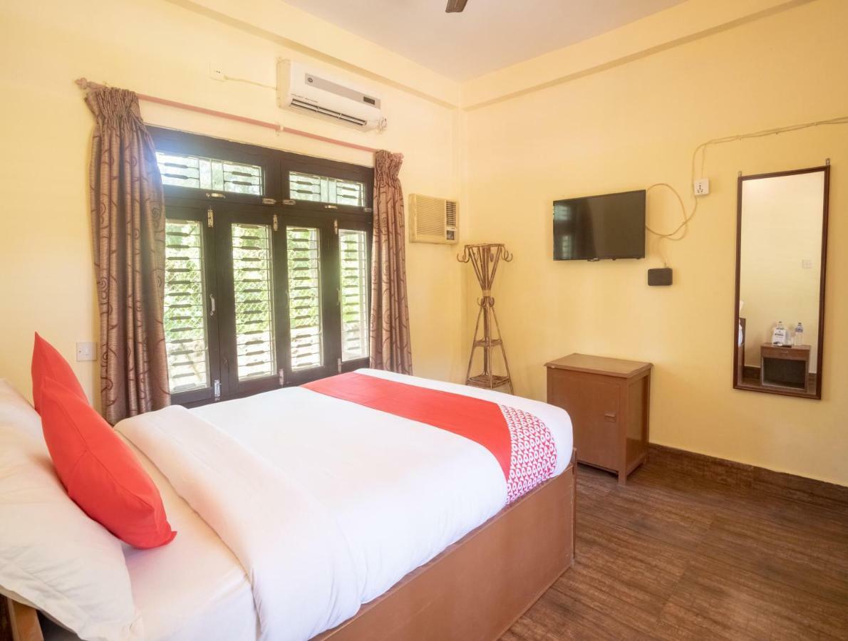 Chitwan Riverside Resort Sauraha Luaran gambar